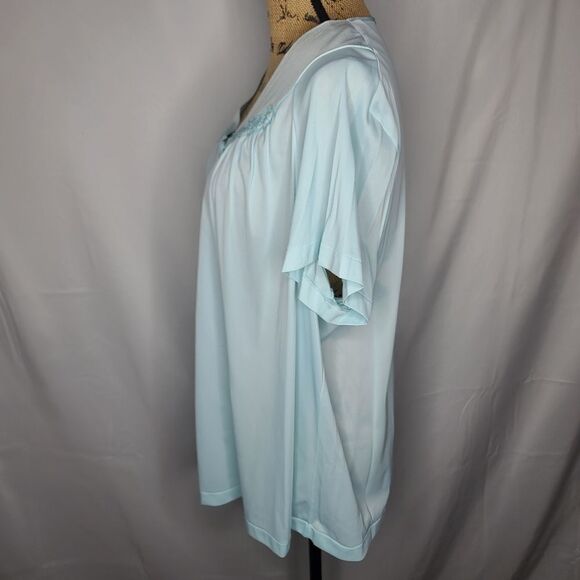 Vintage 80s Vanity Fair Light Blue Button Pajama Top Floral Trim - Picture 2 of 8